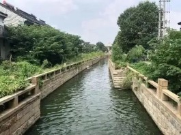呵护老镇一条河