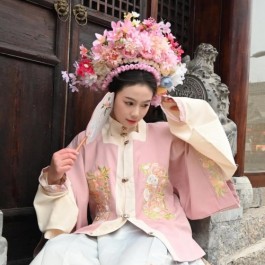 湖山长卷阅东坡