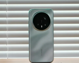 荣耀旗舰跌至新低，顶级性能+7200mAh+2亿长焦，这次真香了