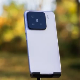 小米目前“最香”的旗舰手机，16GB+512GB跌至2849元，比小米17香