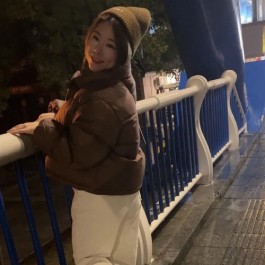 一帘雨，一卷诗