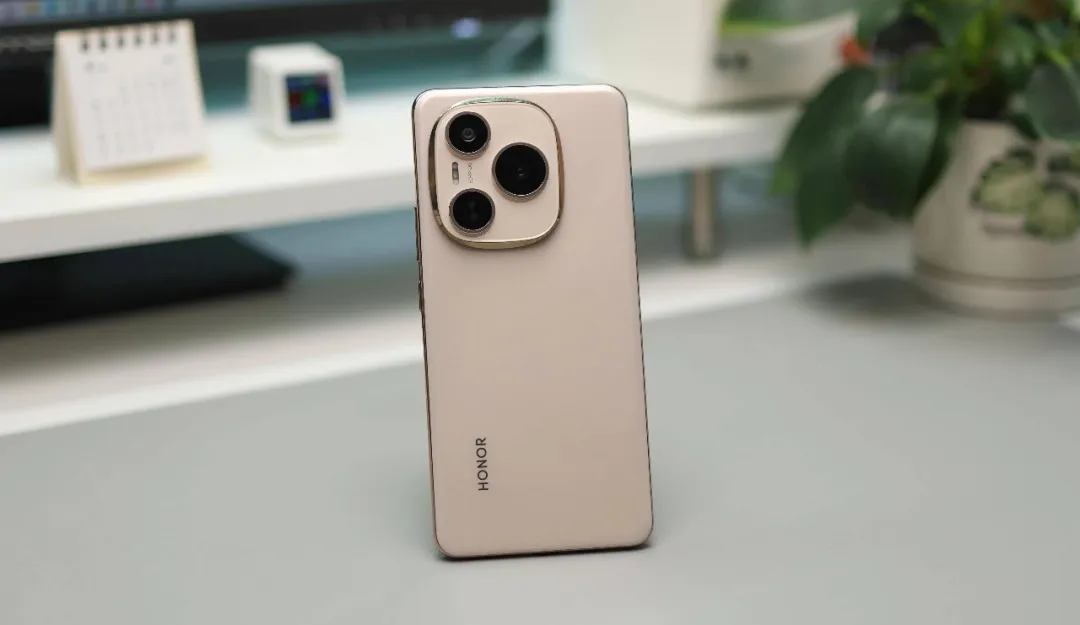 2025 “电池最大” 的3款续航手机 2025 “电池最大” 的3款续航手机