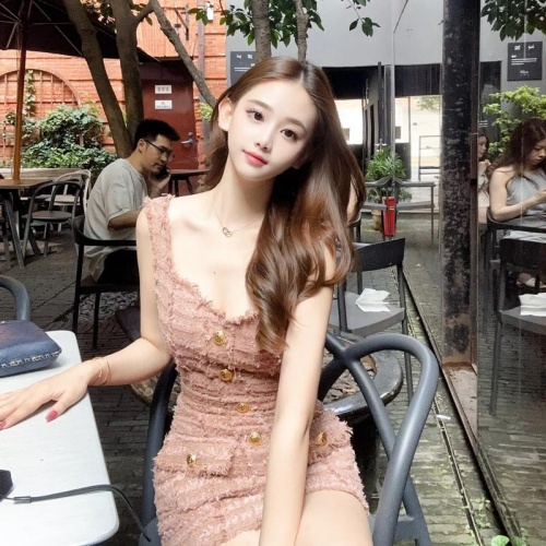 90后小伙放弃金融高薪，做小众行业，年销数百万元