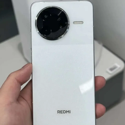 小米这波清仓太猛！从2499元跌至1529元，“销量王”也跌至“冰点价”