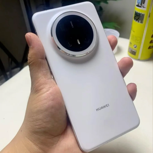 华为系列中的隐藏“宝马”机型,如今来到3千出头,Mate80机主们后悔了吗?