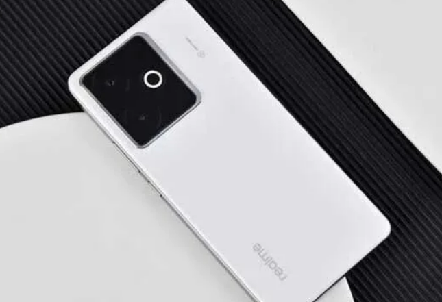 OPPO目前“价格真香”的一款手机,16GB+512GB+7200mAh,轻松用到2031年