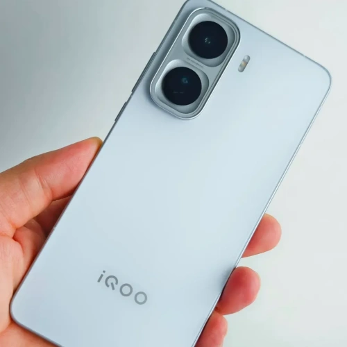 iQOO Neo12本月发布:185Hz高刷屏+第五代骁龙8+9000mAh,2999元起